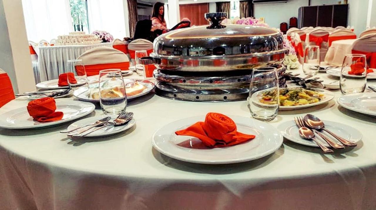 Hotel Amara Subang Jaya Esterno foto